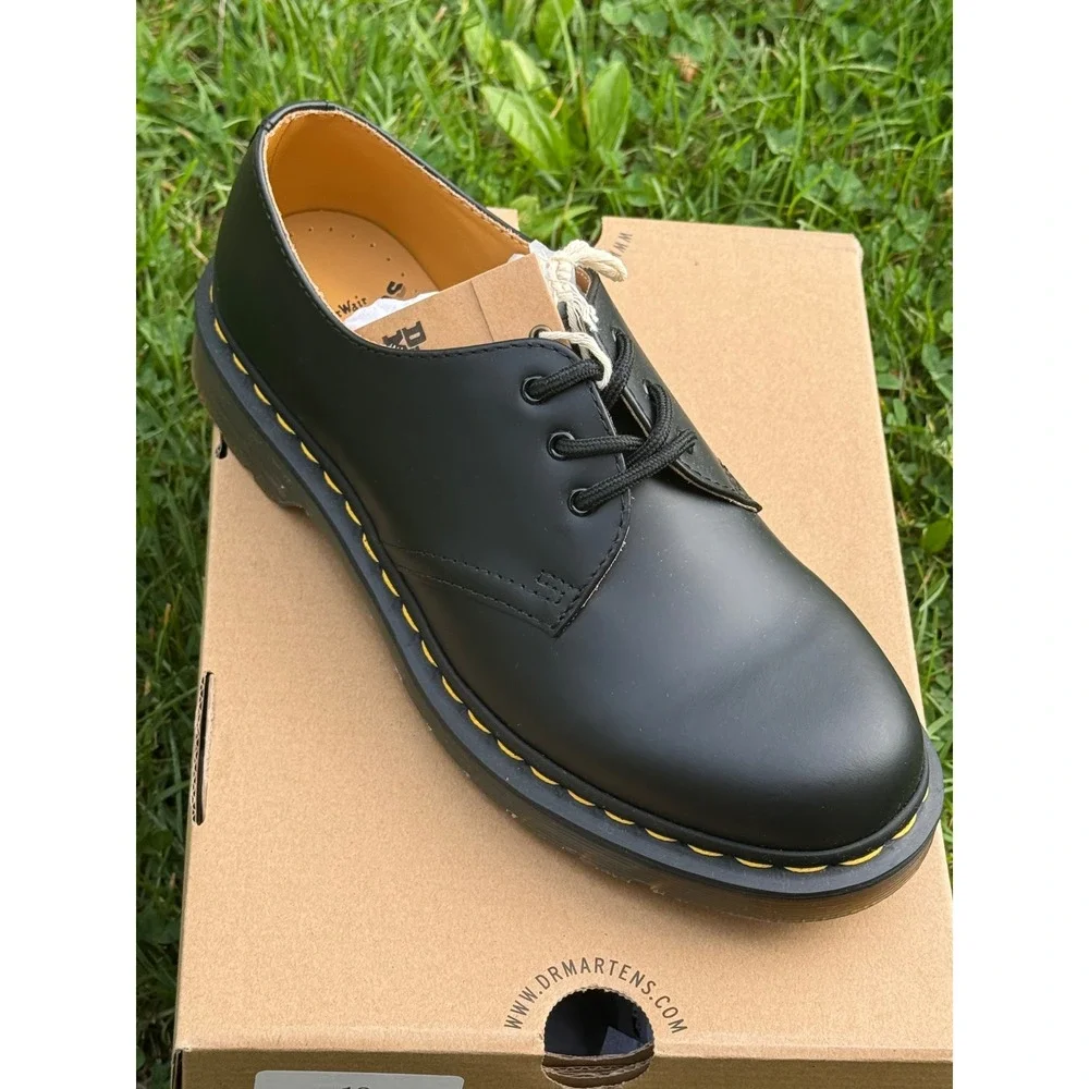 Dr. Martens 1461 Smooth Black Leather 3-Eye Oxford Shoe 11838002 Mens 7 Womens 8